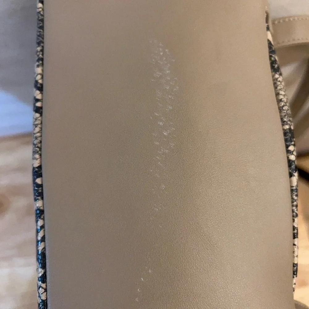 Alexis Bendel Chic Snakeskin Pattern Backpack - Picture 13 of 15